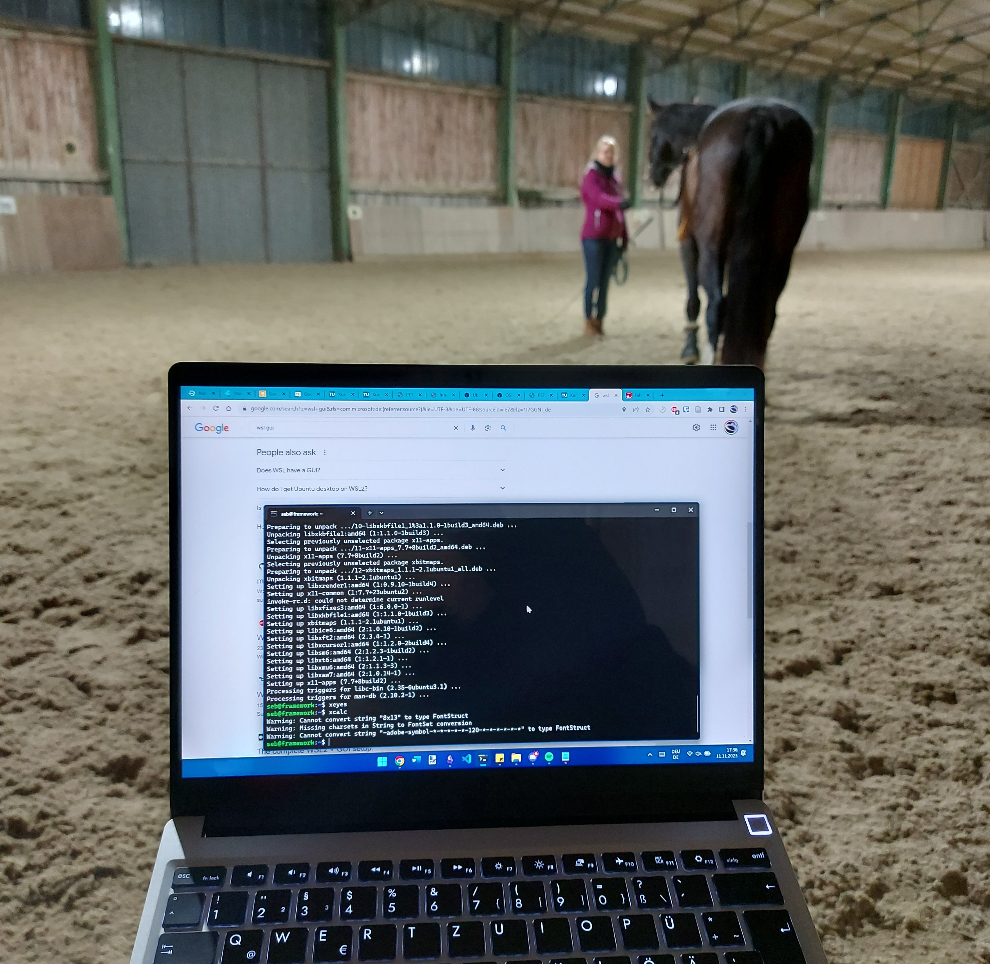 Keksi mit Laptop